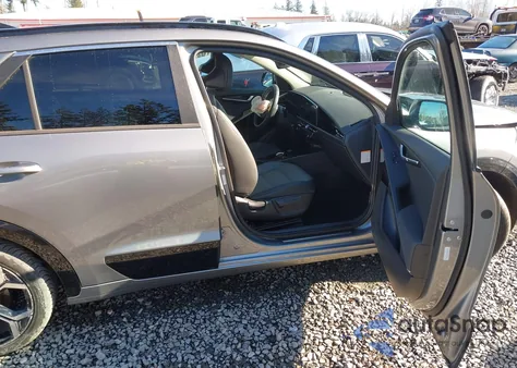 2024 Kia Niro Plug-In Hybrid Sx Touring z USA, uszkodzony, nr VIN KNDCR3LF6R5124231